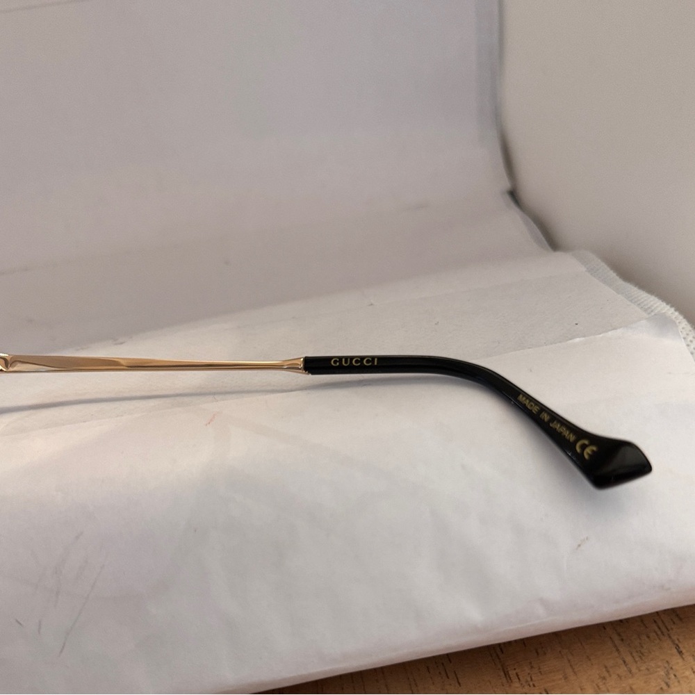 Brand new Gucci eyeglasses - Picture 4 of 4